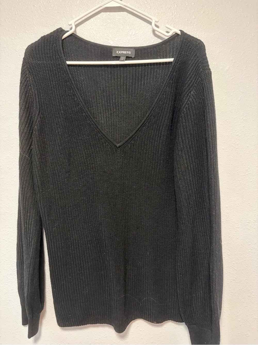Express Women's Dark Charcoal V-Neck Ribbed Sweater
